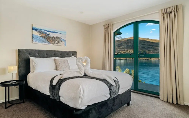 Lakefront Living At Remarkables - West