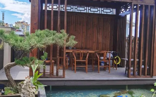Qingchenli Guesthouse – Outside – Dehong