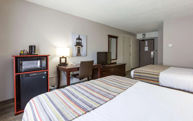 Country Inn & Suites by Radisson, Traverse City, MI