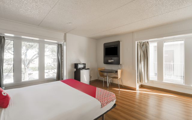 OYO Hotel Houston Katy Freeway