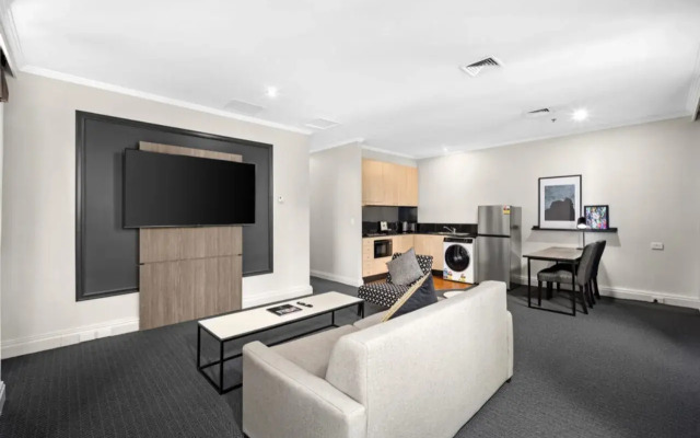 Melbourne City Suites