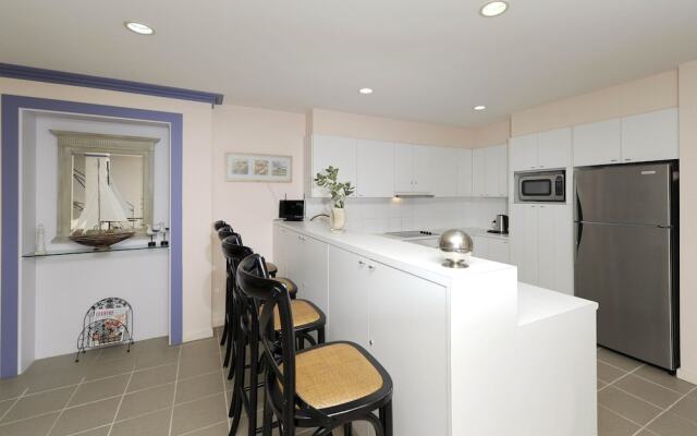 Government Road, 2/161