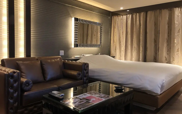 Hotel Raza - Adults Only