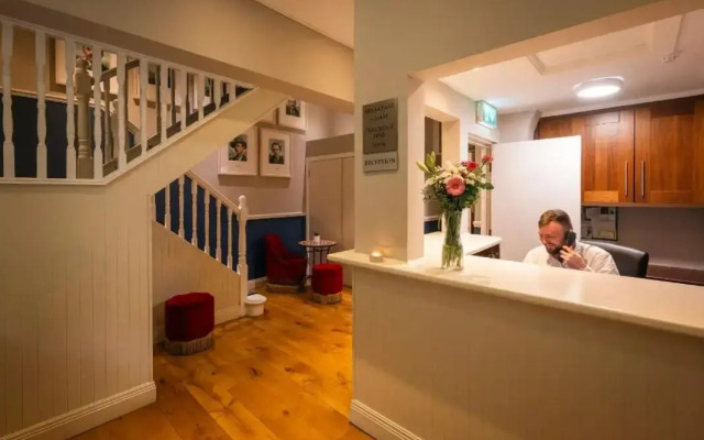 Celtic Lodge Guesthouse - Restaurant & Bar
