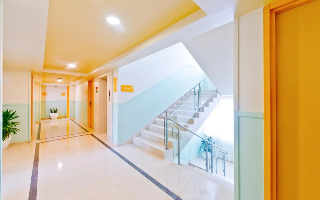 Bloom Hotel - Indiranagar