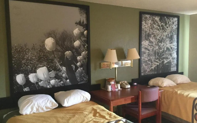 Super 8 Youngstown/Austintown