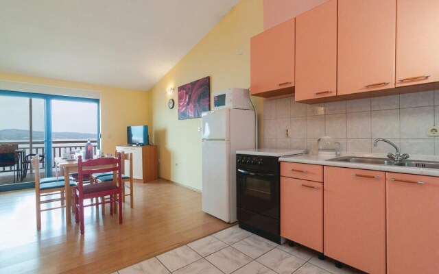 Awesome Home in Stanici With Wifi and 2 Bedrooms