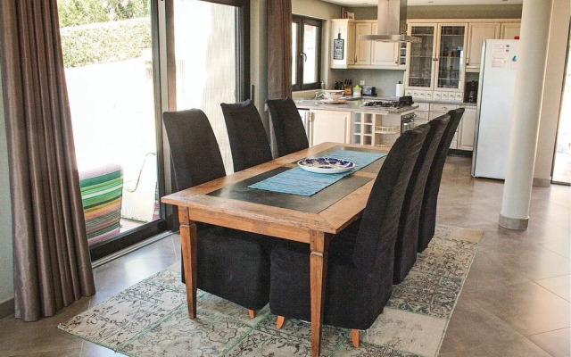 Stunning Home in Silves With Wifi and 4 Bedrooms