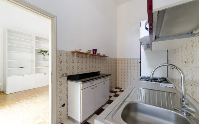 JOIVY Kiosk Opera House