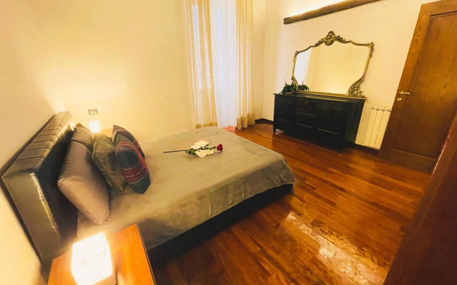 Trevi Fountain Luxury Guest House