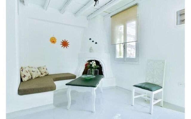 Cozy 2-bedroom House in Tinos