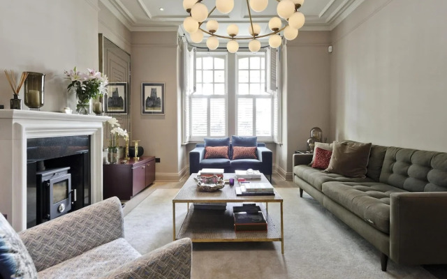 Artistic Apartment