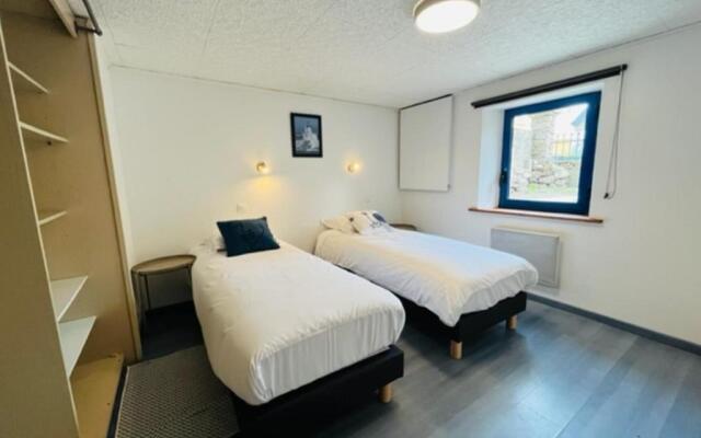 Nice 130m With Terrace Garden In Vannes