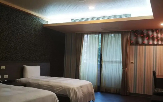 Crystal Hotel