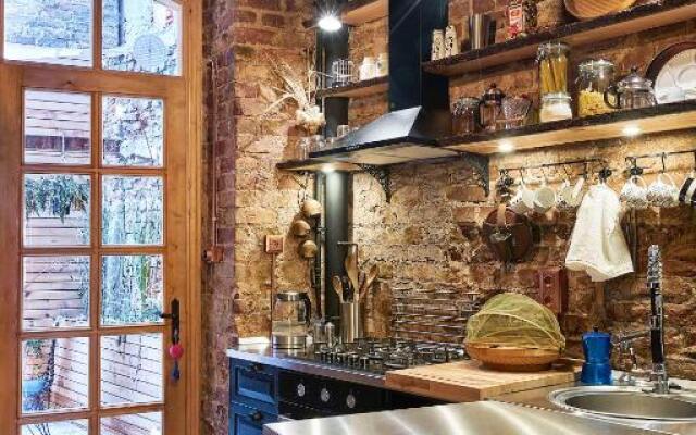 19th Century Luxury Loft in Galata