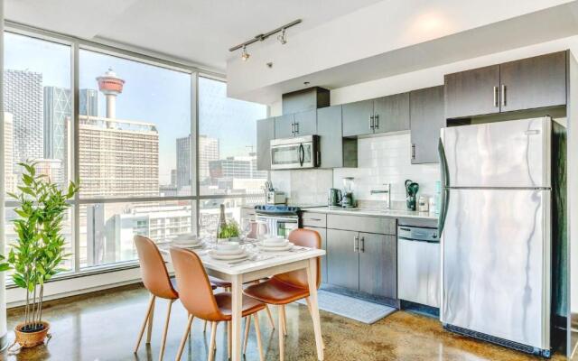 Modern 2BR Apt - DT Calgary w City Views