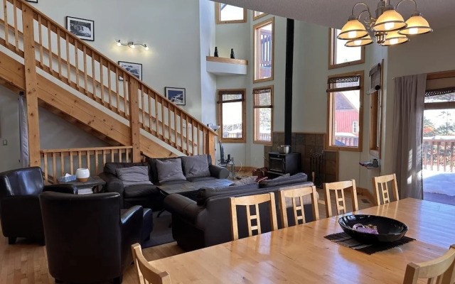 The Stemwinder Lodge by Simply Kimberley