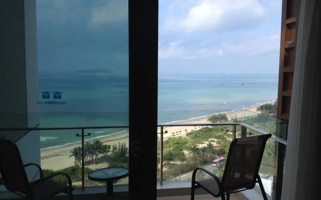 Sanya Seacube Holiday Hotel