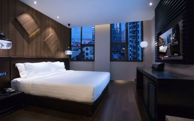 Orange Crystal Hotel Wusi Square Seaview