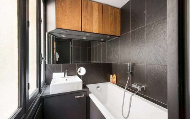 Amazing and Modern Flat for 6 in Le Marais