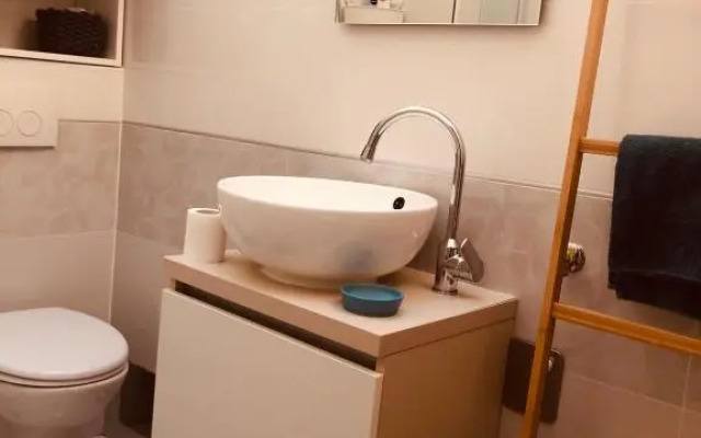 Room 44
