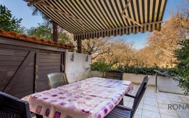 One-Bedroom Apartment in Cervar Porat