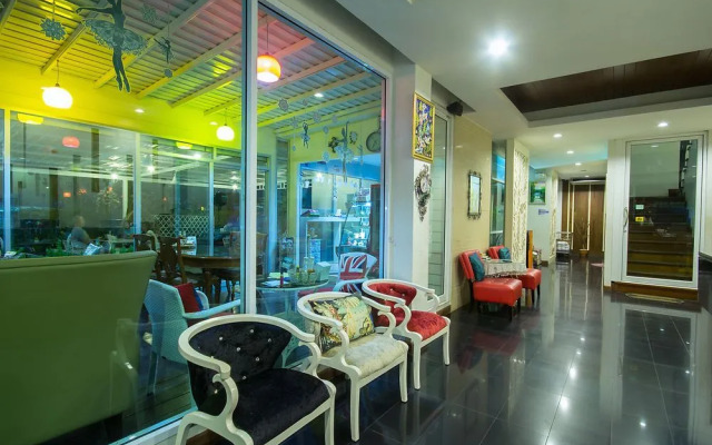 Sea Breeze Jomtien Residence