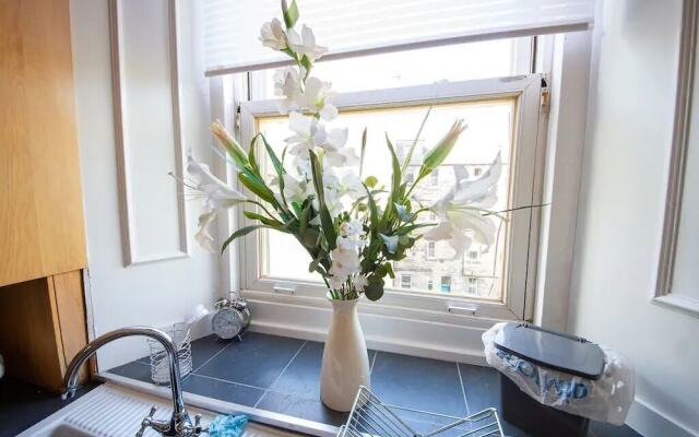 Stunning Tollcross Apartment