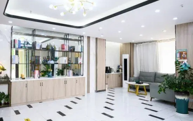 Magnotel Hotel (Nanjing Lukou Airport)