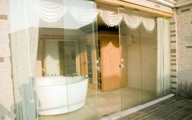 Leishan Defeng Kailong Hot Spring Hotel