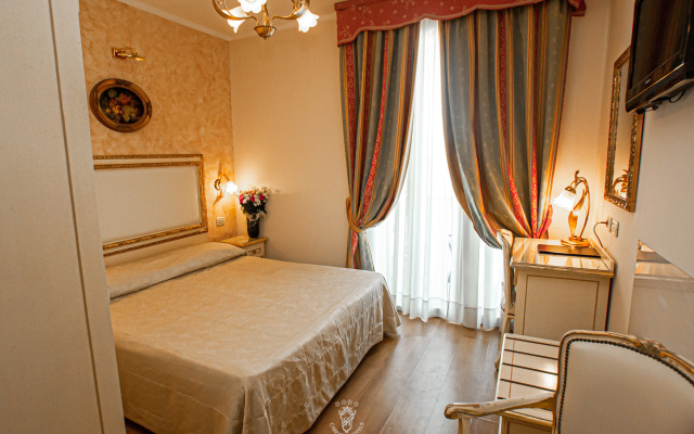 Viktoria Palace Hotel