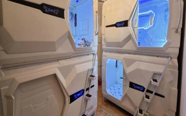 SPOT ON 90746 Vspace Guesthouse & Cafe