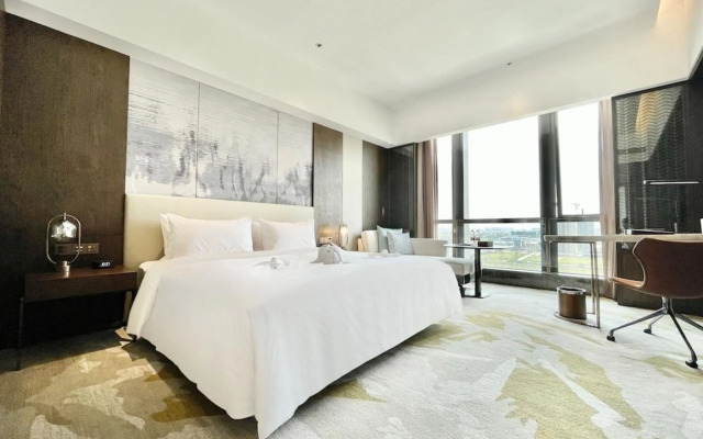 White Swan VYV Hotel