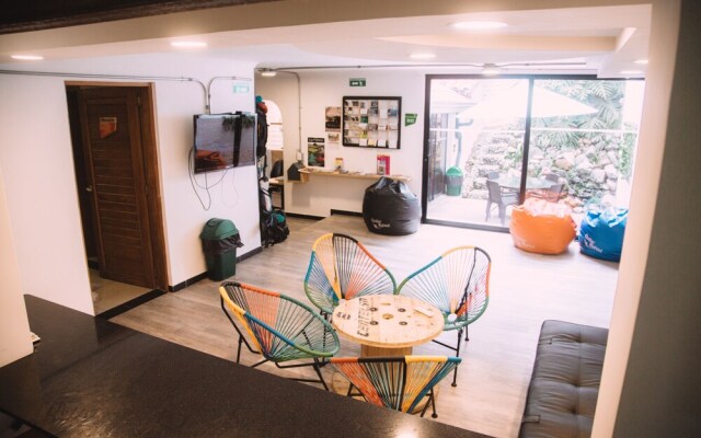 Chillin District Hostel