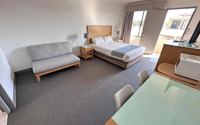 Spa Village Travel Inn