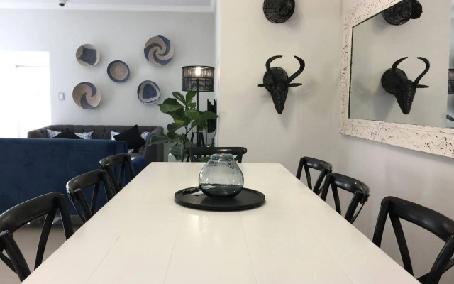 Cricklewood Place Luxury Holiday Homes