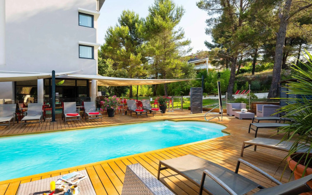 Mercure Aix-en-Provence La Duranne Gare TGV