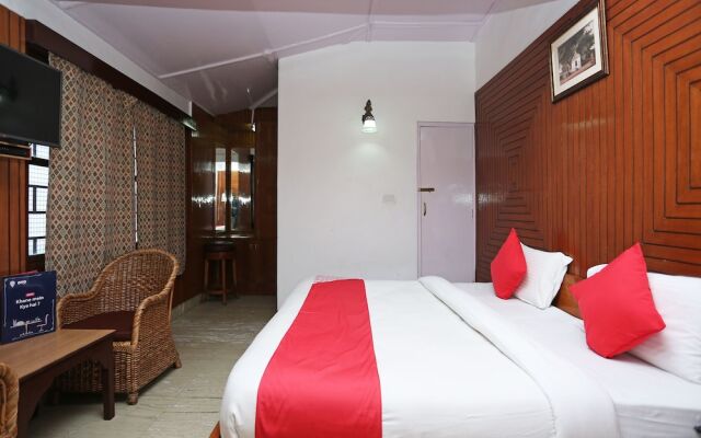 OYO 10653 Hotel Clark