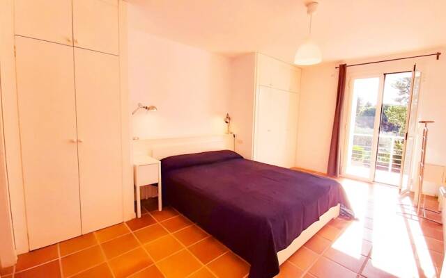 Villa - 4 Bedrooms with Pool and WiFi - 107985