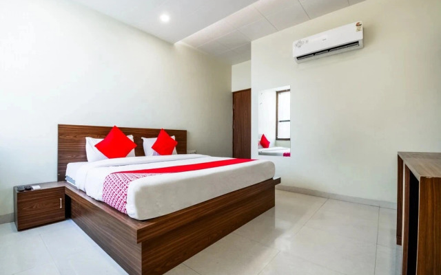 Mark Inn by OYO Rooms