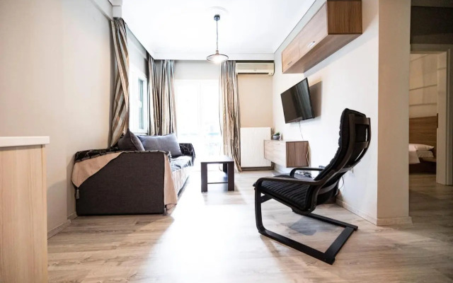 Delmare MQUEEN Apartment