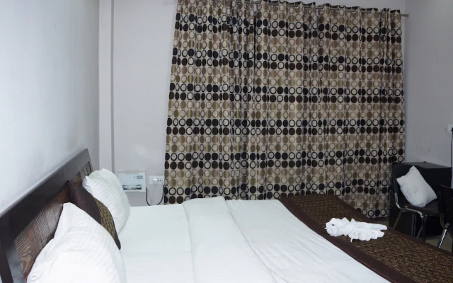 Maxfort Hospital Apartment