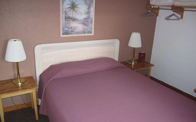 Pink Champagne Motel