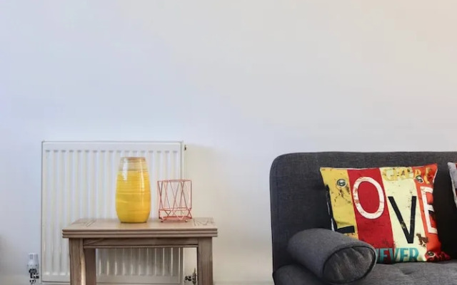 Skyvillion - Valley Way - 3bed House In Stevenage