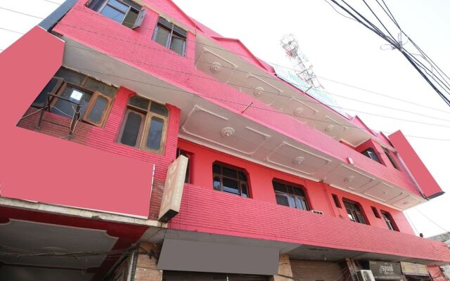 OYO 13140 Mayur palace