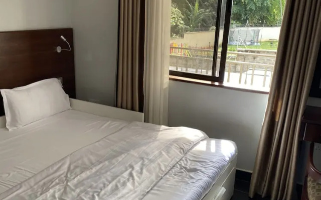 Immaculate 1-bed Apartment in Riverside Drive