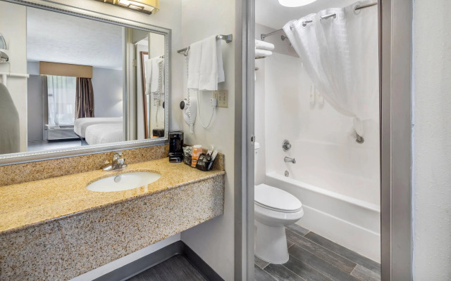 Clarion Pointe Morrow - Atlanta South