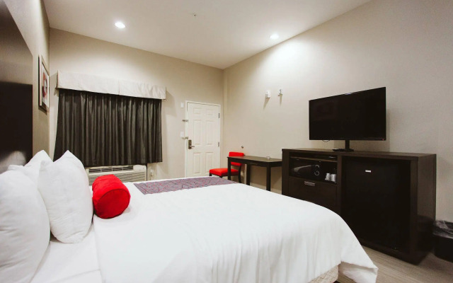 Americas Best Value Inn and Suites IAH Airport North