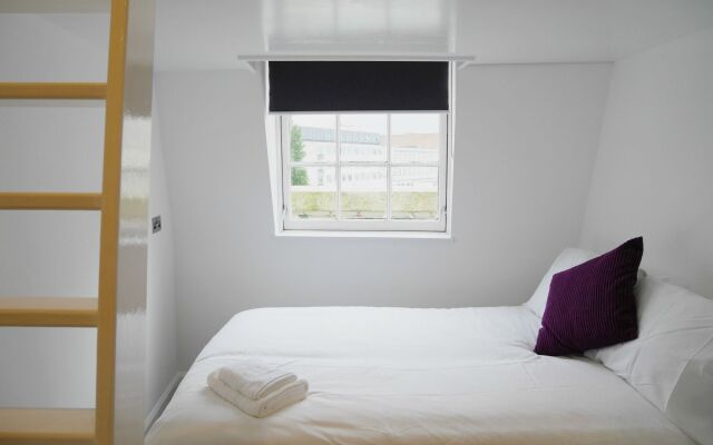 Fox House, Studio Apartments