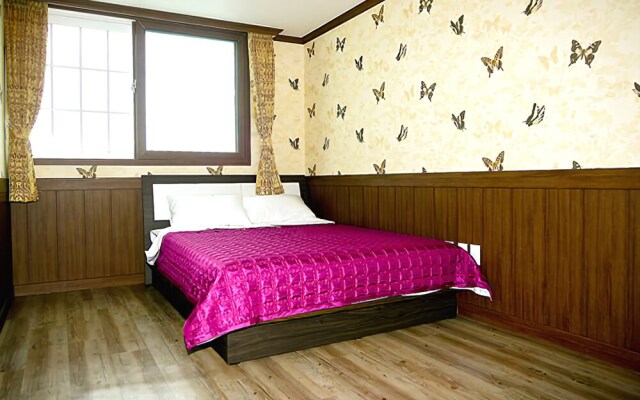 Tongyeong White Beach Pension